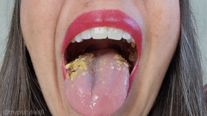 www.myprettyfeet8.com - Nut is my Favorite Holiday Snack thumbnail