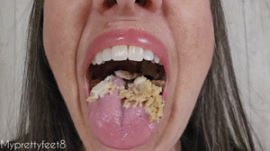www.myprettyfeet8.com - Pizza Eating Open Mouth Vore thumbnail